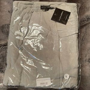 Women’s linen set in sage